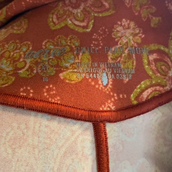 Aerie Paisley Print Leggings - Picture 9 of 9